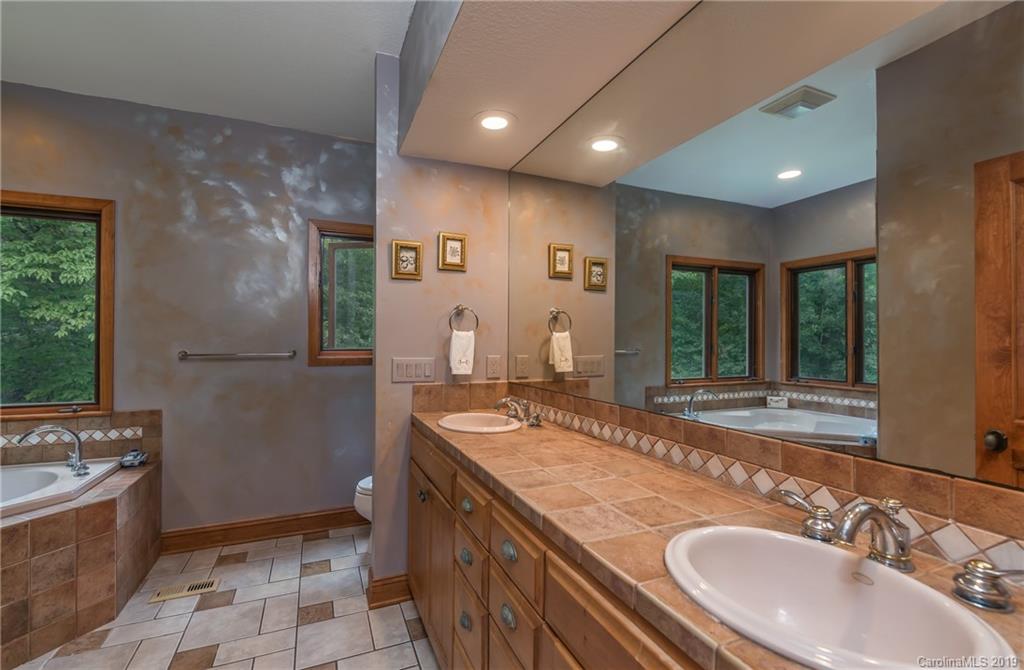 2470 Landrum Mill Road Campobello, SC 29322 - Photo 22 of 38