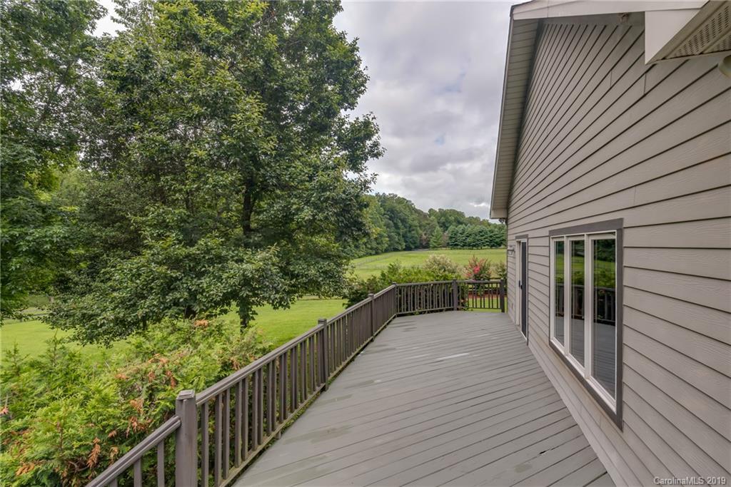 2470 Landrum Mill Road Campobello, SC 29322 - Photo 7 of 38