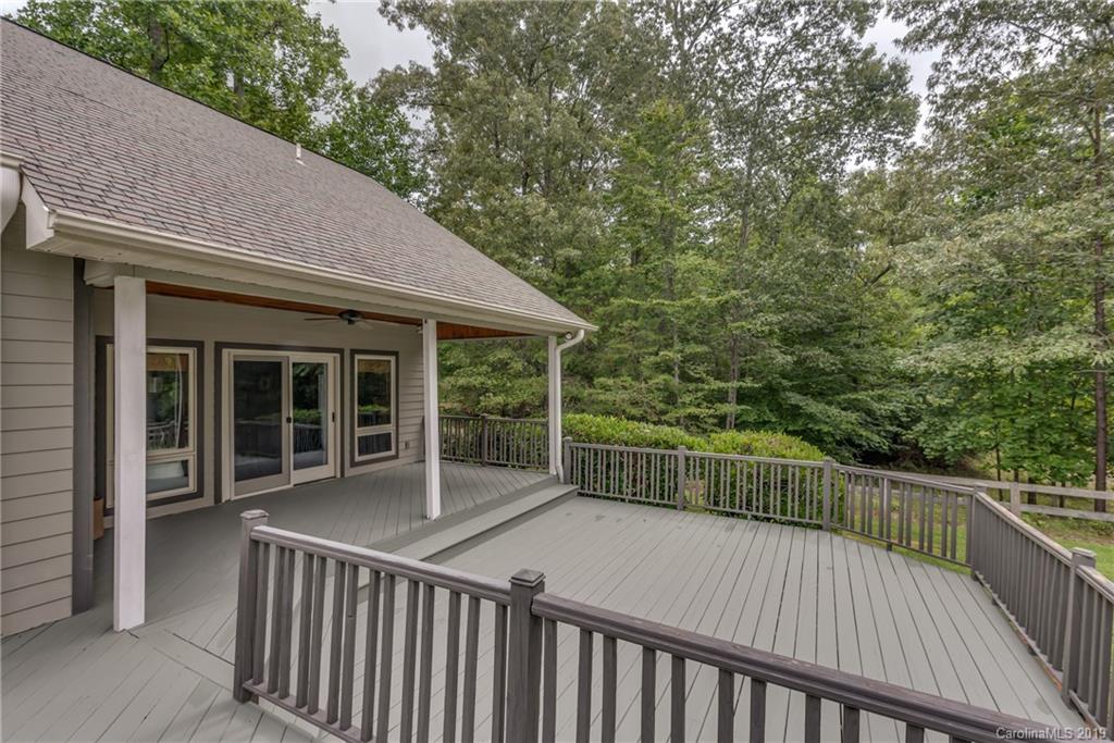 2470 Landrum Mill Road Campobello, SC 29322 - Photo 8 of 38