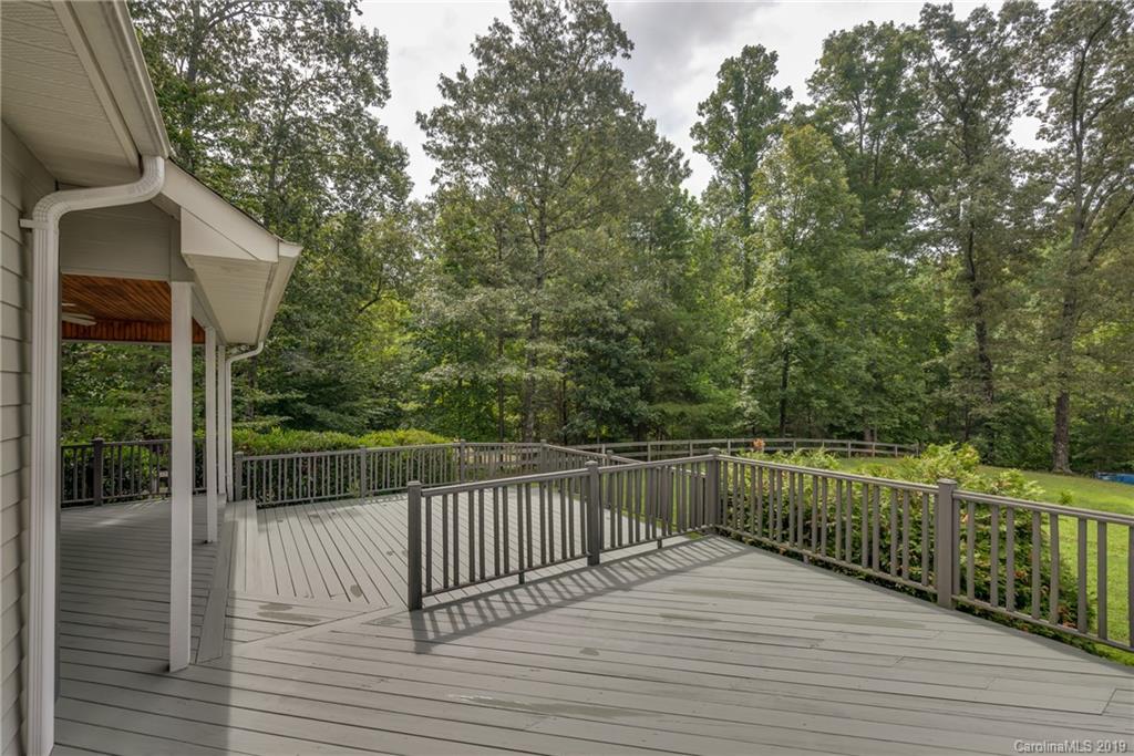 2470 Landrum Mill Road Campobello, SC 29322 - Photo 9 of 38