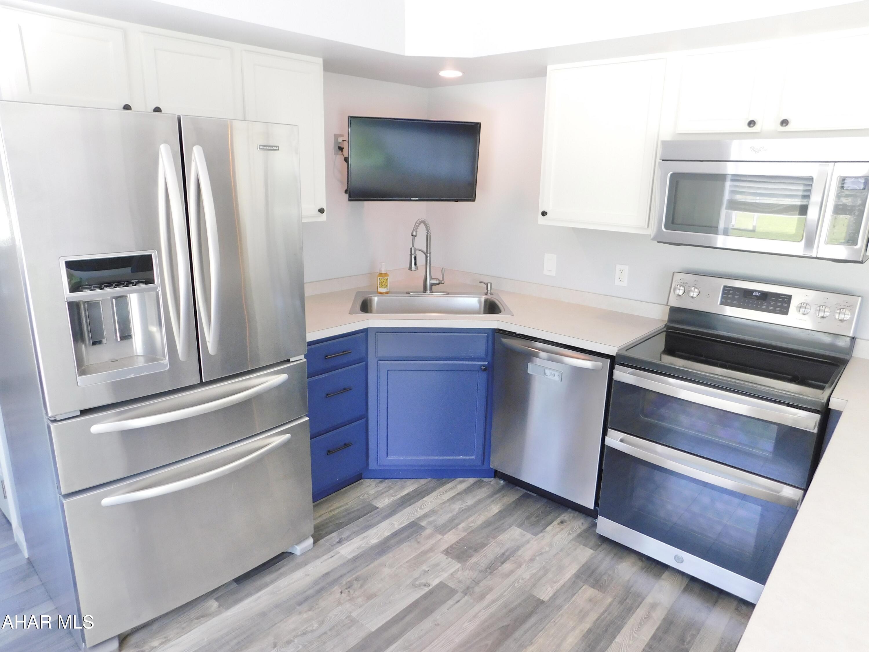 2037 Reightown Road Tyrone, PA 16686 - Photo 8 of 46 Kitchen
