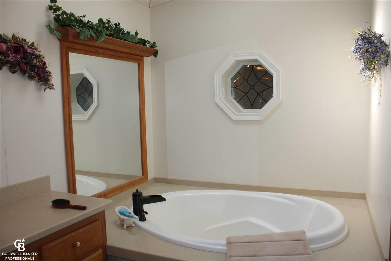 8570 Wildcat Road Jeddo, MI 48032 - Photo 23 of 27 Master Bath