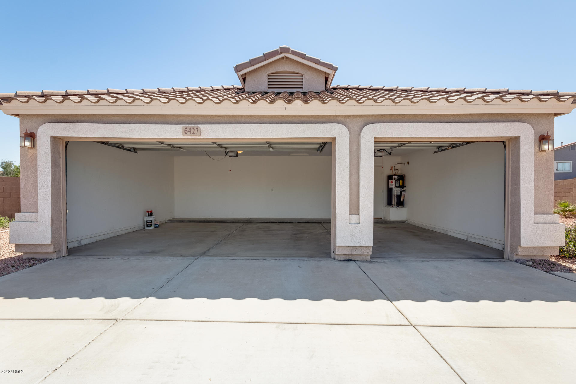 6427 West Crown King Road Phoenix, AZ 85043 - Photo 8 of 33 Gallery Image 8