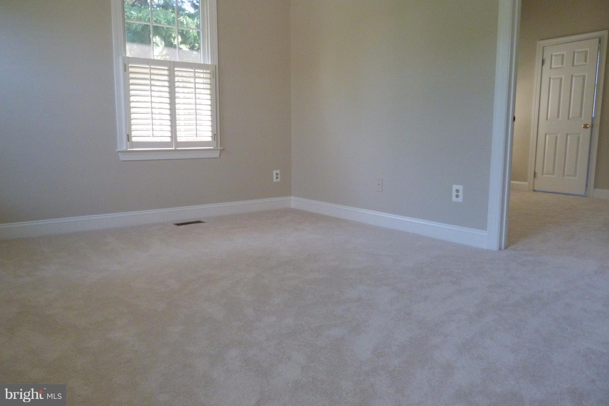 1716 Raleigh Hill Road Vienna, VA 22182 - Photo 13 of 30 Au Pair Sitting Room - Main Level off Living Room