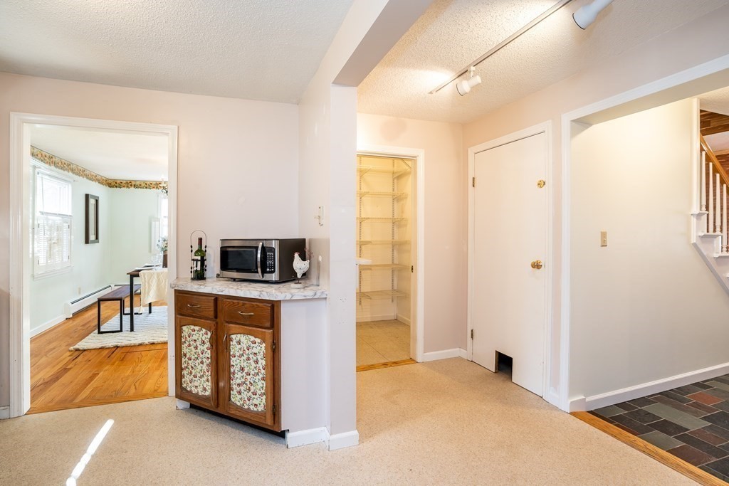 2450 Wilbraham Road Springfield, MA 01129 - Photo 10 of 36