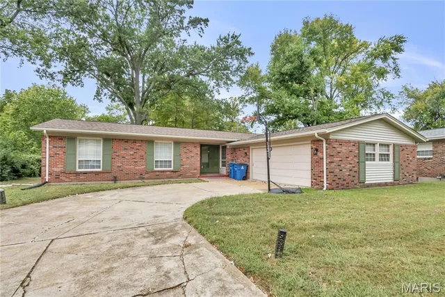 $225,000 | 1730 Parktree Lane, St. Louis, MO 63138