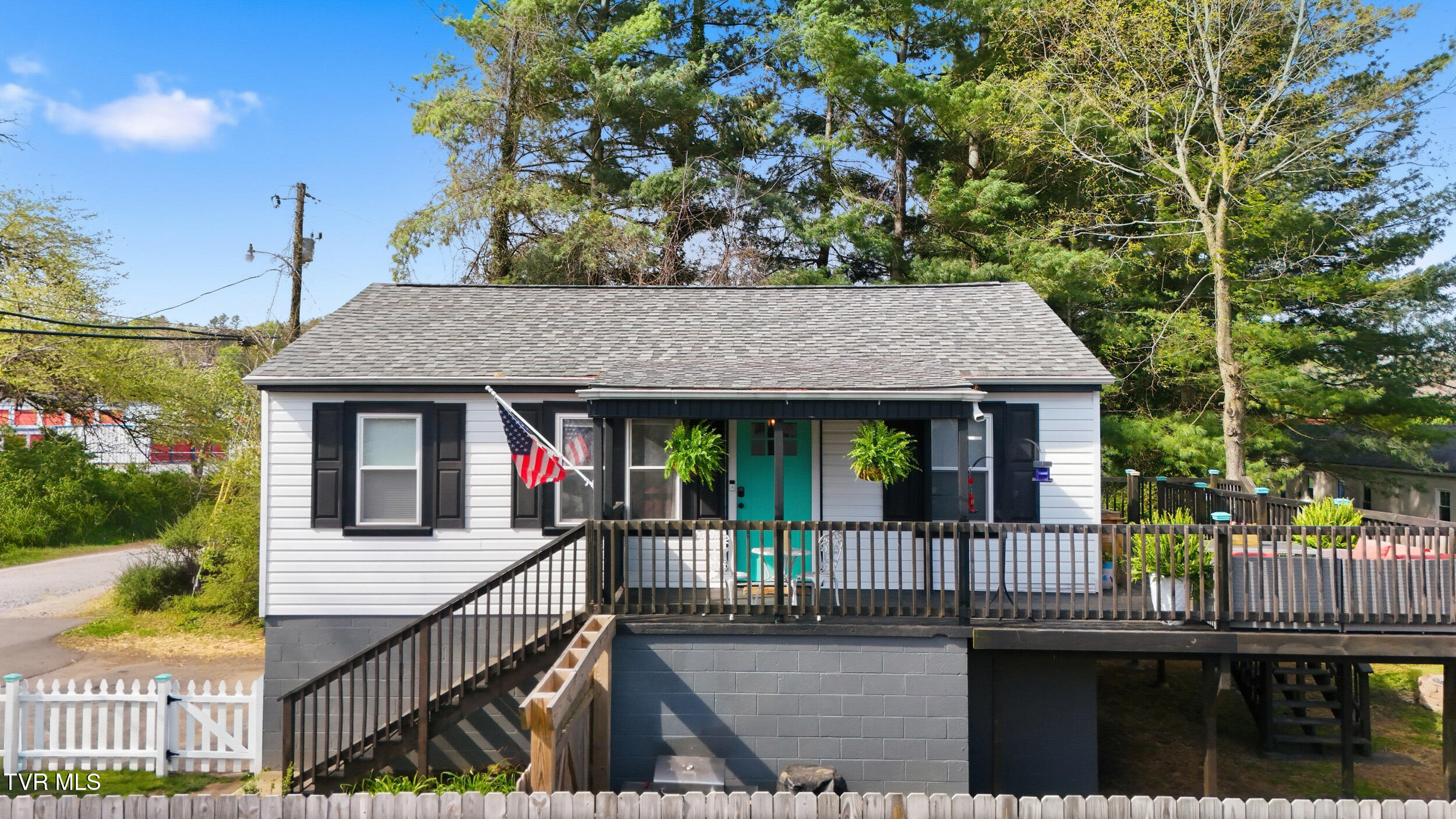 1_450 s riverside dr-2