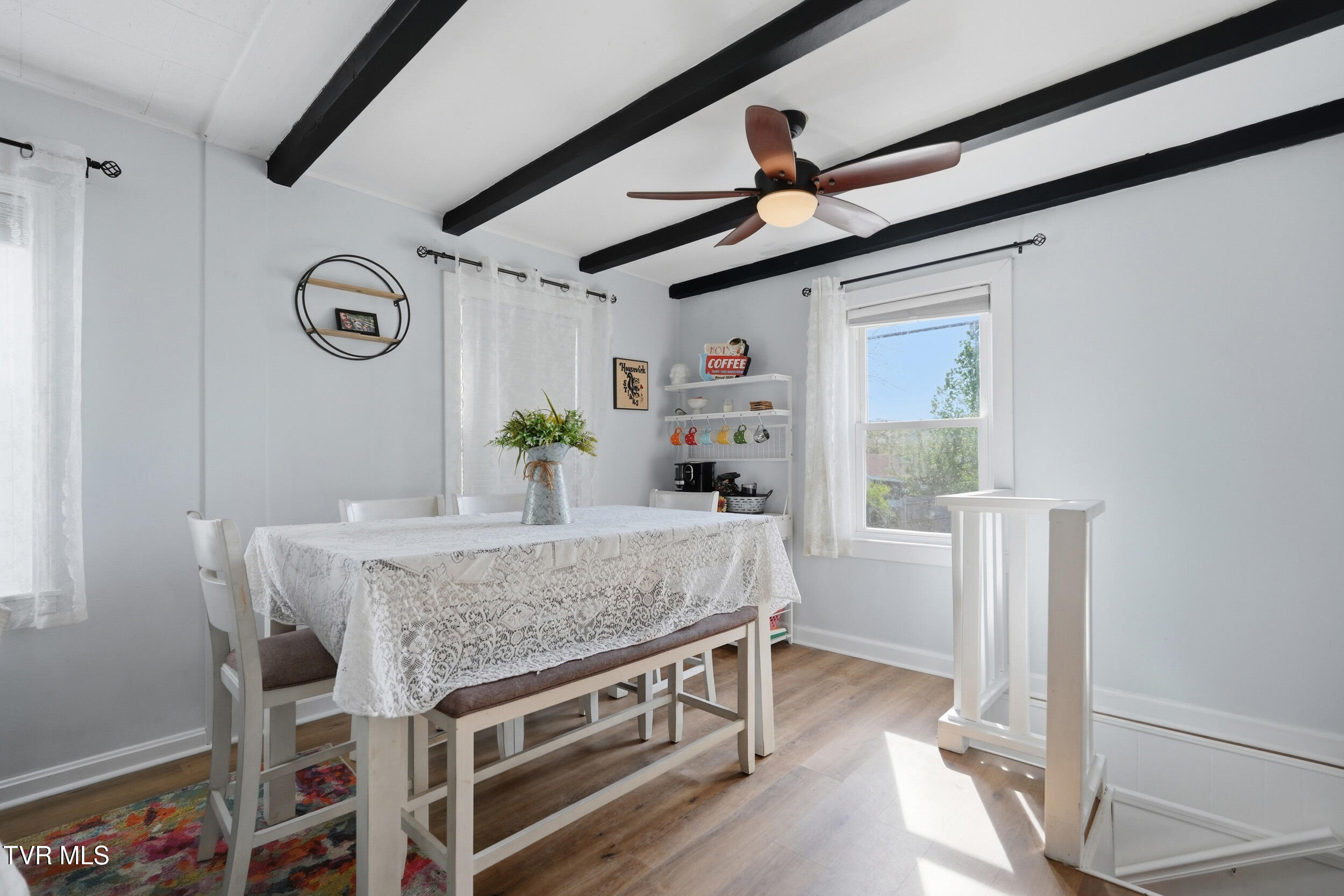 450 South Riverside Drive Elizabethton, TN 37643 - Photo 12 of 28 13_450 s riverside dr-13