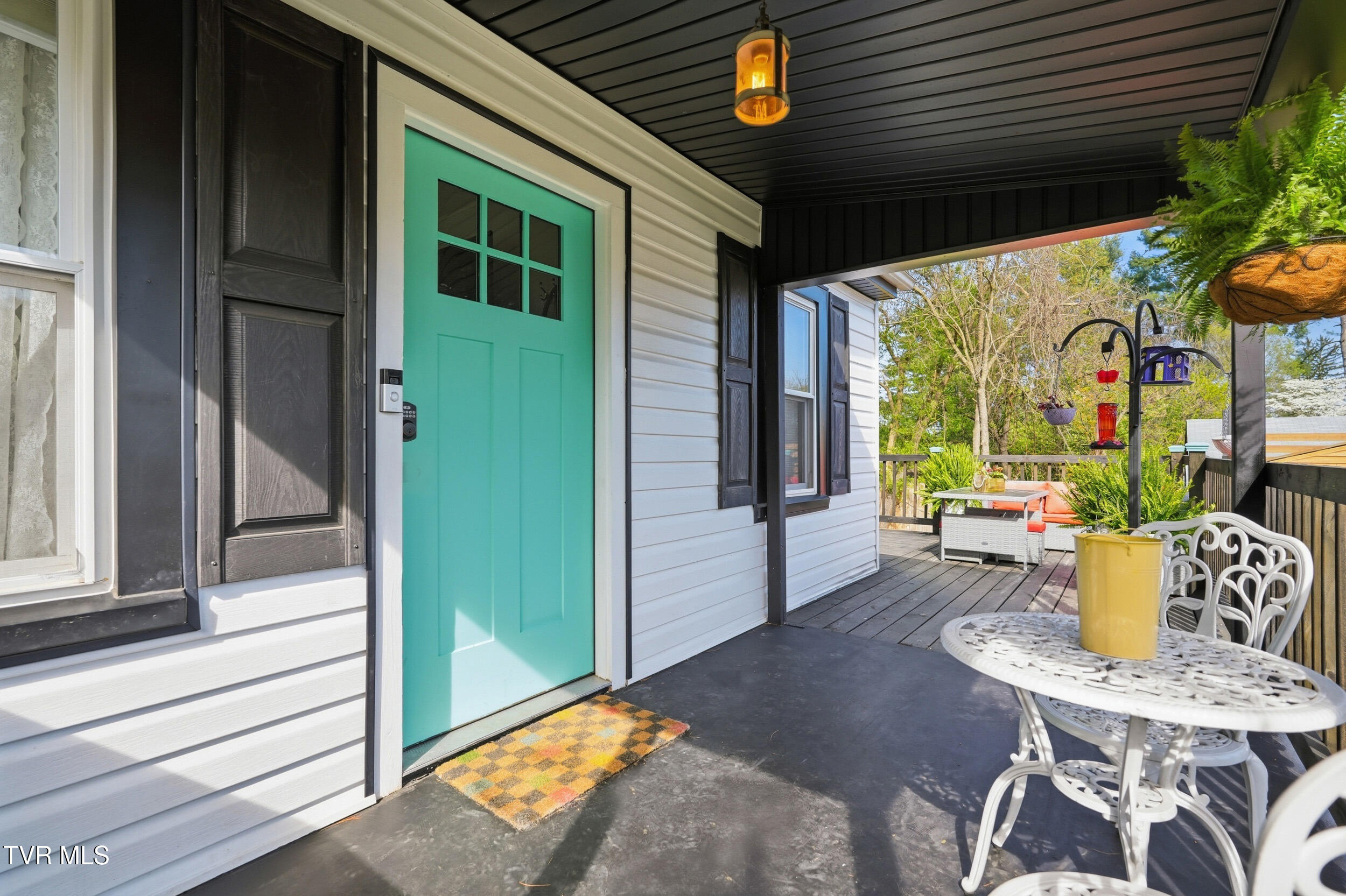 450 South Riverside Drive Elizabethton, TN 37643 - Photo 7 of 28 8_450 s riverside dr-31