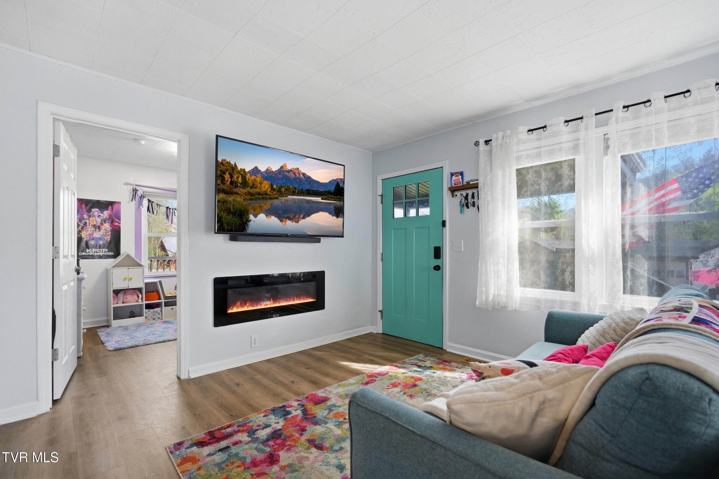 450 South Riverside Drive Elizabethton, TN 37643 - Photo 9 of 28 10_450 s riverside dr-11