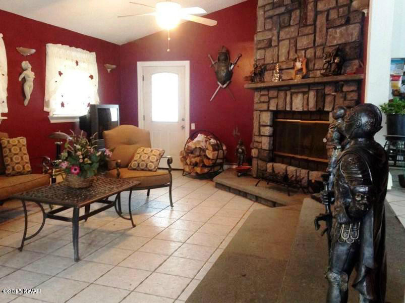 139 Rt 590 Greeley, PA 18425 - Photo 12 of 54