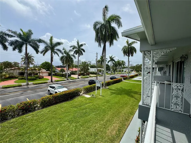 $279,000 | 630 Layne Boulevard, Unit 211, Hallandale Beach, FL 33009