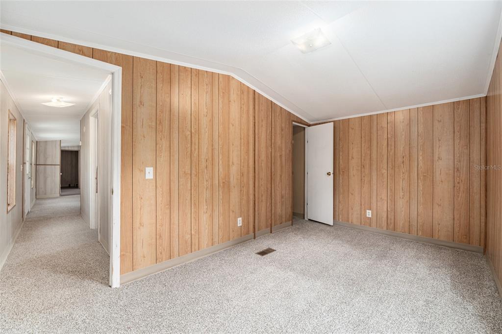8535 Southwest 155th Street Dunnellon, FL 34432 - Photo 17 of 35 an empty room with closet area