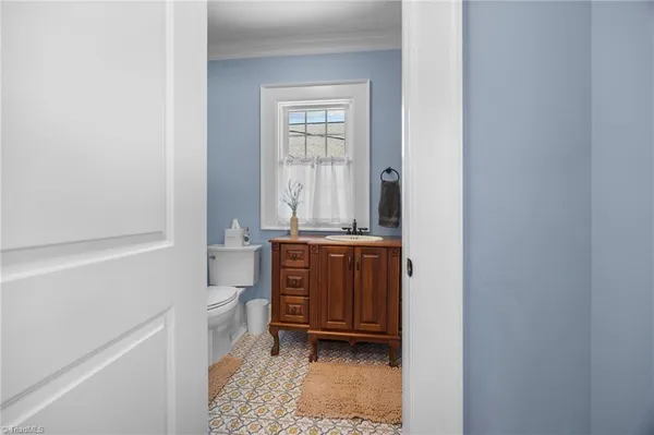 $660,000 | 638 Colonial Drive, High Point, NC 27262
