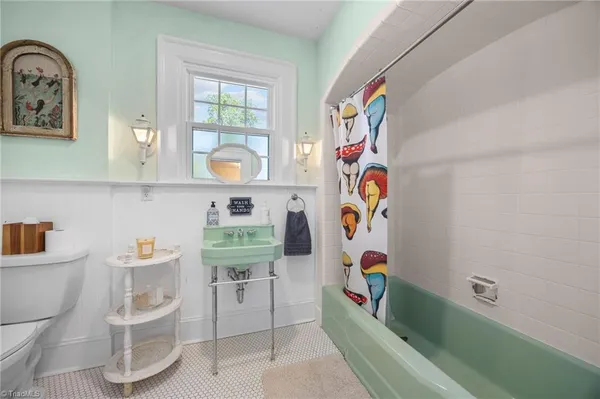 $660,000 | 638 Colonial Drive, High Point, NC 27262