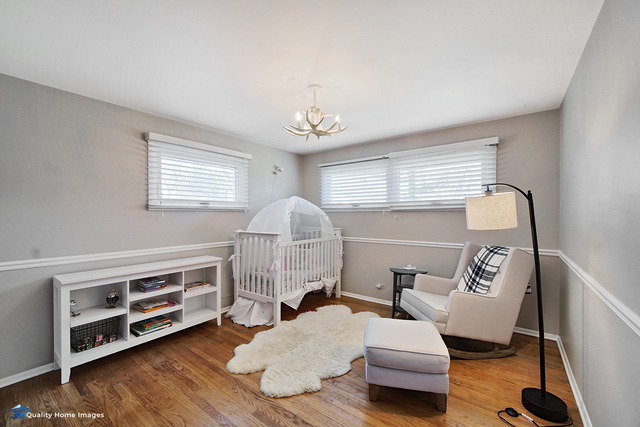 2007 Driving Park Road Wheaton, IL 60187 - Photo 19 of 29 a living room with furniture and a window
