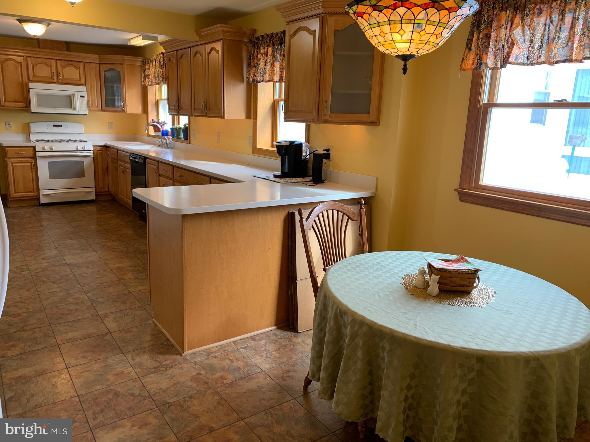 2885 Nottingham Way Hamilton, NJ 08619 - Photo 11 of 33