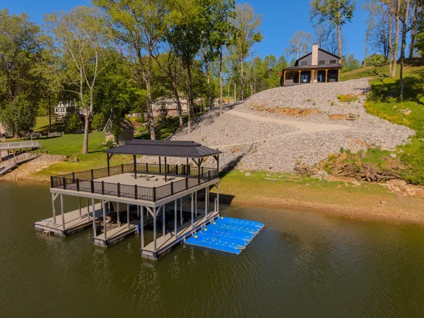 $1,400,000 | 139 River Oaks Drive, Sparta, TN 38583