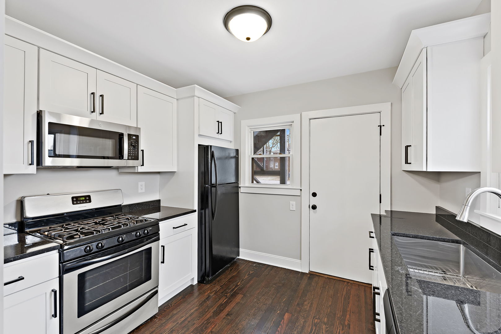 544 South Schuyler Avenue, Unit 1 Kankakee, IL 60901 - Photo 4 of 11