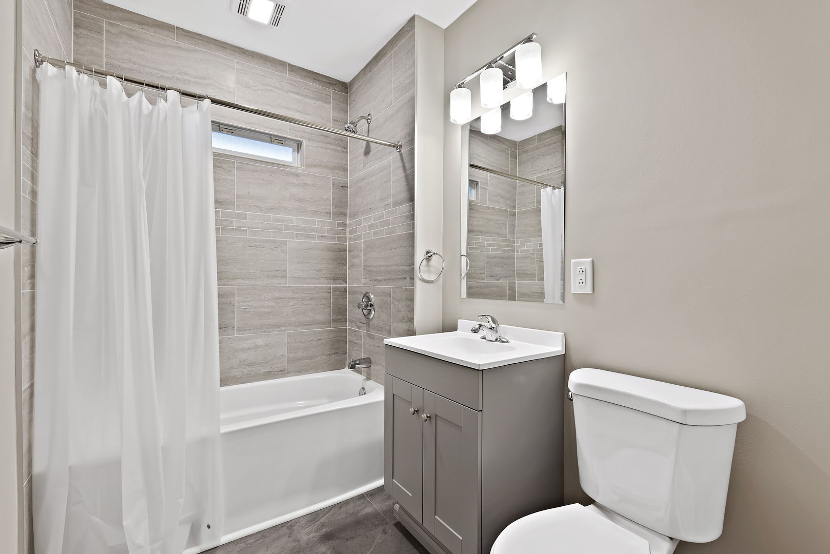 544 South Schuyler Avenue, Unit 1 Kankakee, IL 60901 - Photo 10 of 11