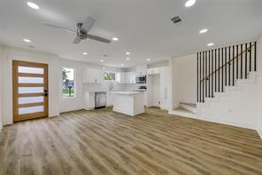 7604 De Priest Street, Unit B Houston, TX 77088 - Photo 4 of 12