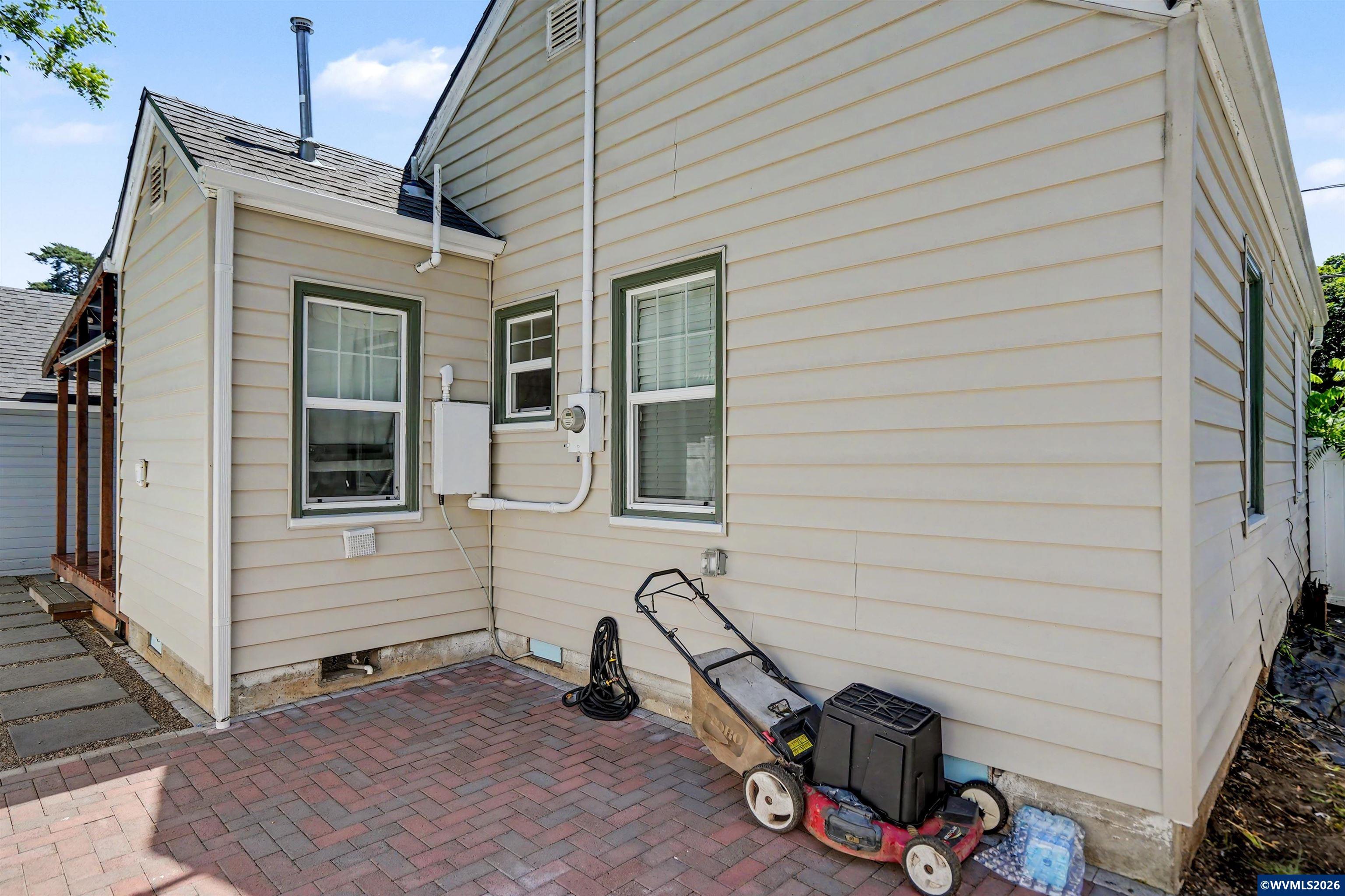 2155 Mill Street Southeast Salem, OR 97301 - Photo 26 of 29