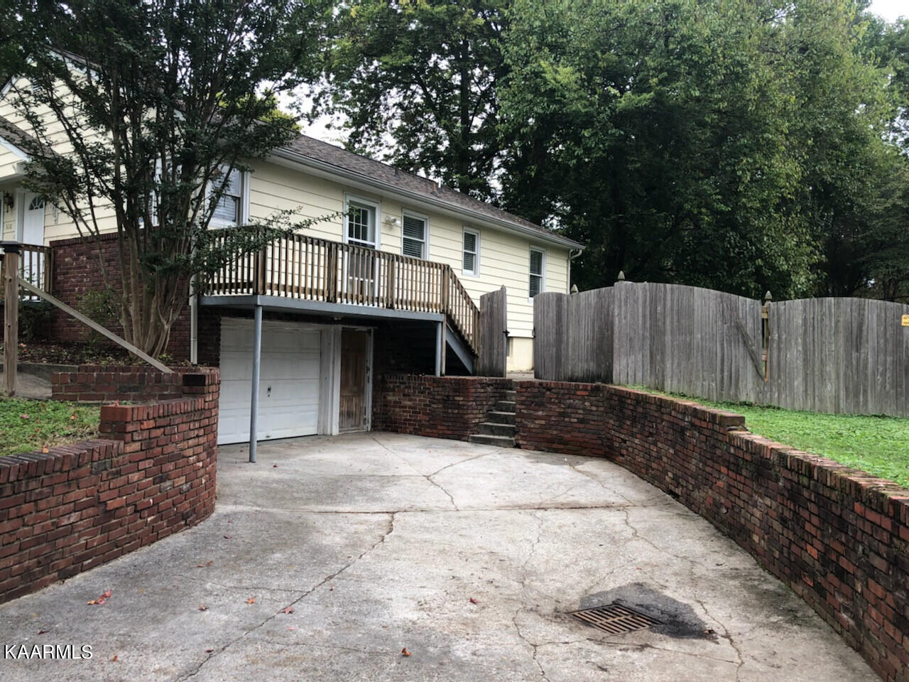 3118 Sanderson Road Knoxville, TN 37921 - Photo 2 of 10 2 19369-6165bb4f0e811
