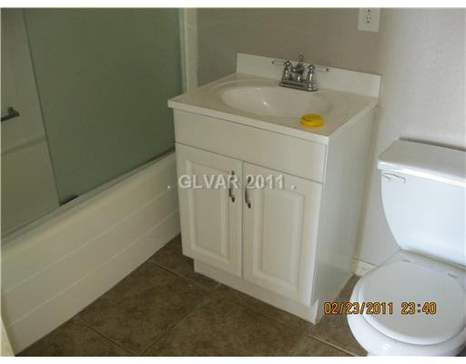 4052 Maple Hill Road Las Vegas, NV 89115 - Photo 8 of 16 Property Photo. 1ST BATHROOM