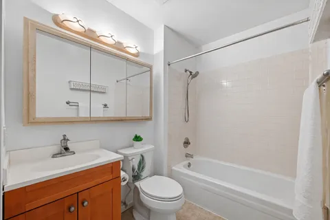 $499,000 | 421 Thompson Boulevard, Buffalo Grove, IL 60089