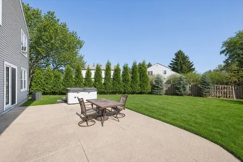 $499,000 | 421 Thompson Boulevard, Buffalo Grove, IL 60089