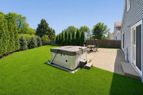 $499,000 | 421 Thompson Boulevard, Buffalo Grove, IL 60089