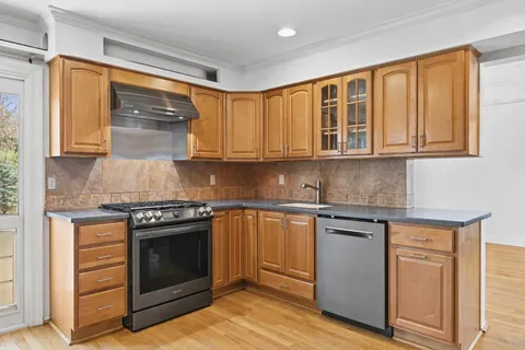 $499,000 | 421 Thompson Boulevard, Buffalo Grove, IL 60089