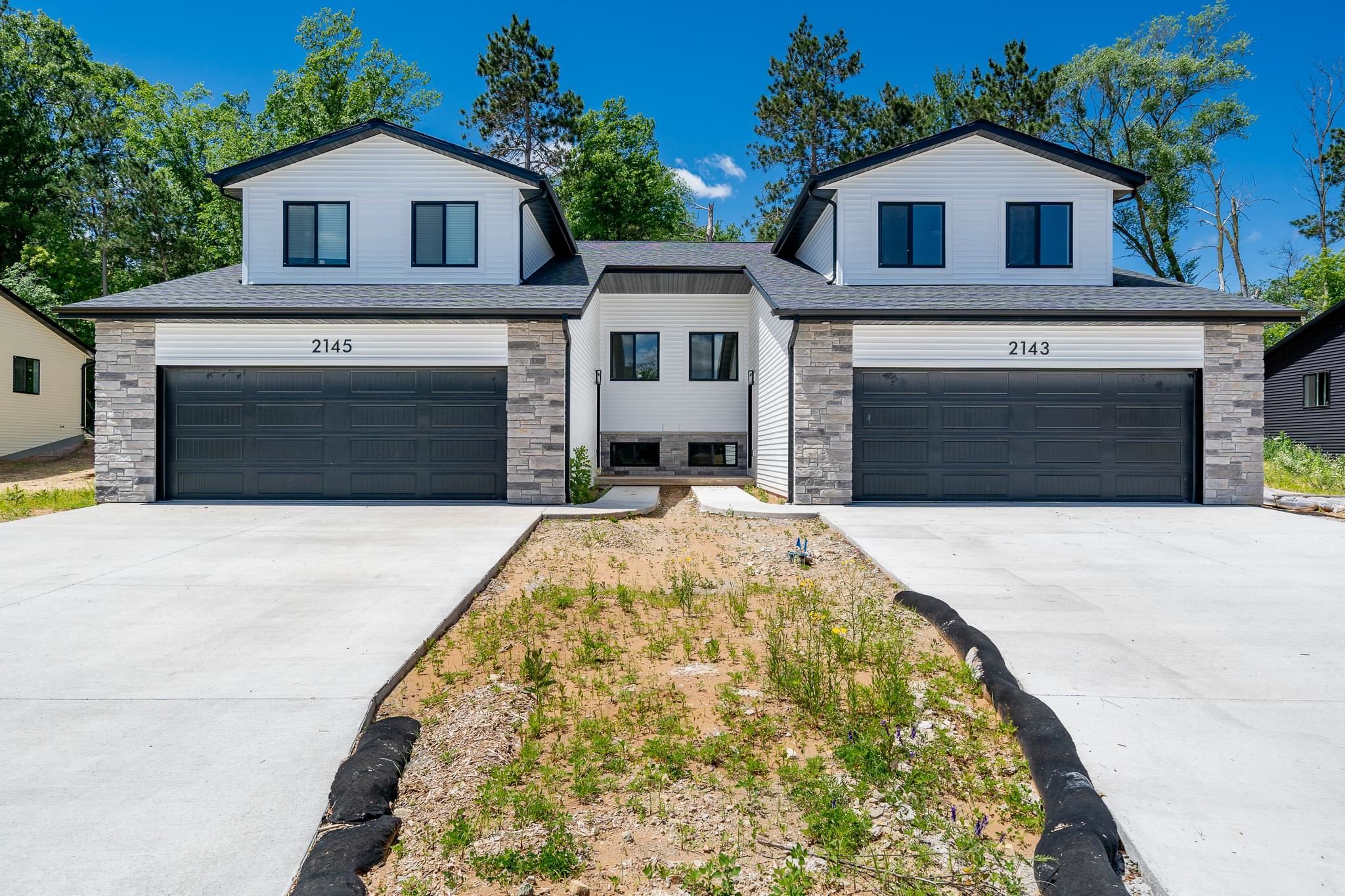 2153 Abbey Road New London, WI 54961 - Photo 1 of 1 Gallery Image 1