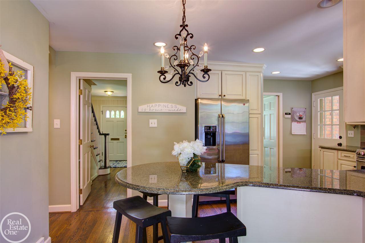 1130 South Oxford Road Grosse Pointe Woods, MI 48236 - Photo 26 of 48