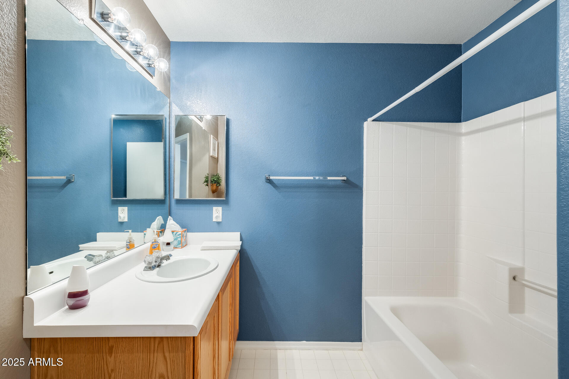 642 South Thunderbird Drive Apache Junction, AZ 85120 - Photo 32 of 53 a bathroom with a sink and a bathtub