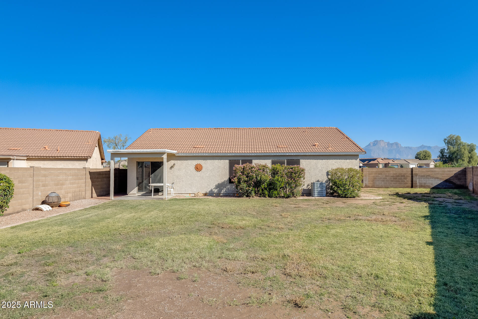 642 South Thunderbird Drive Apache Junction, AZ 85120 - Photo 38 of 53 a view of a house with garden and yard