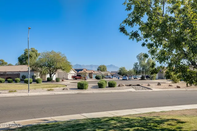 $339,900 | 642 South Thunderbird Drive, Apache Junction, AZ 85120