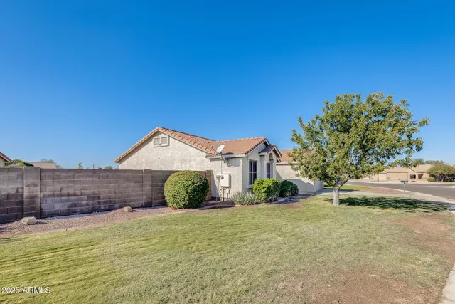 $339,900 | 642 South Thunderbird Drive, Apache Junction, AZ 85120