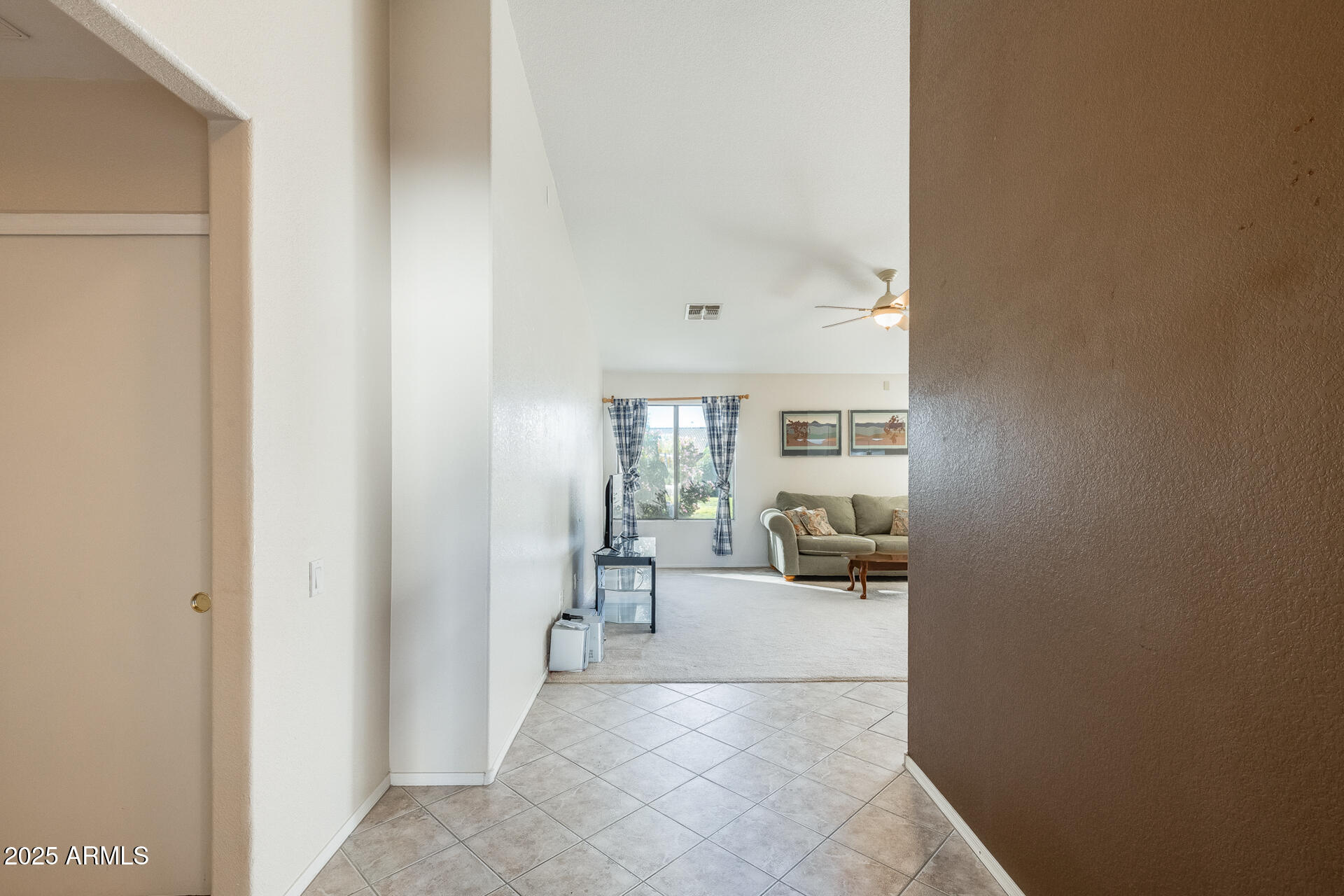 642 South Thunderbird Drive Apache Junction, AZ 85120 - Photo 7 of 53 Entryway