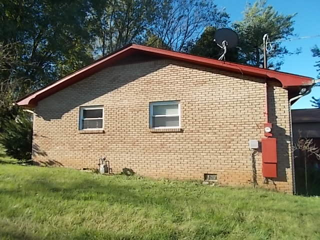 1225 Topside Road Louisville, TN 37777 - Photo 2 of 9 DSCN8041
