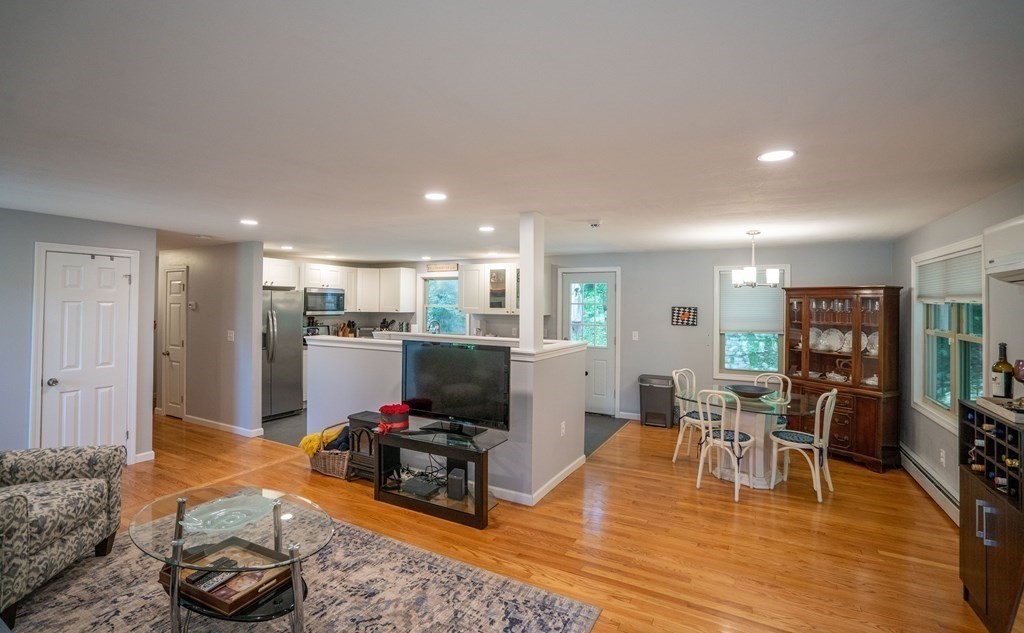 617 Florence Road Northampton, MA 01062 - Photo 11 of 32