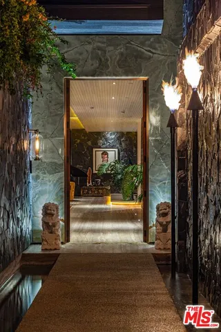 a view of lobby area