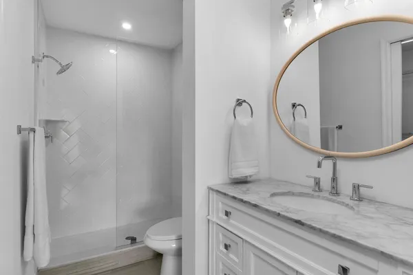 $428,500 | 700 Saratoga Circle, Unit B101, Naples, FL 34104