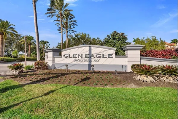 $428,500 | 700 Saratoga Circle, Unit B101, Naples, FL 34104
