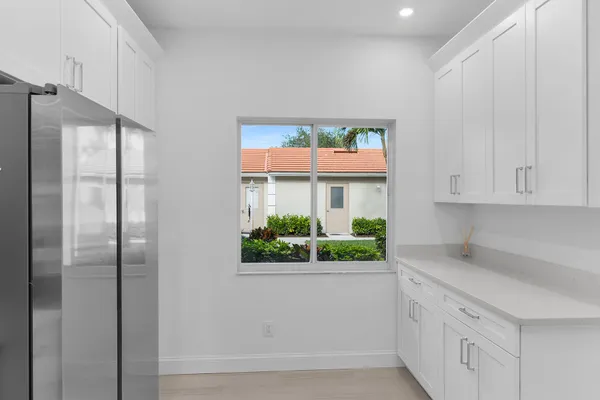$428,500 | 700 Saratoga Circle, Unit B101, Naples, FL 34104