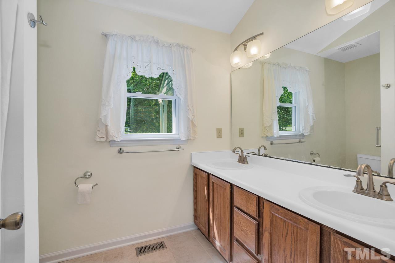 4005 Olde Coach Road Durham, NC 27707 - Photo 14 of 22