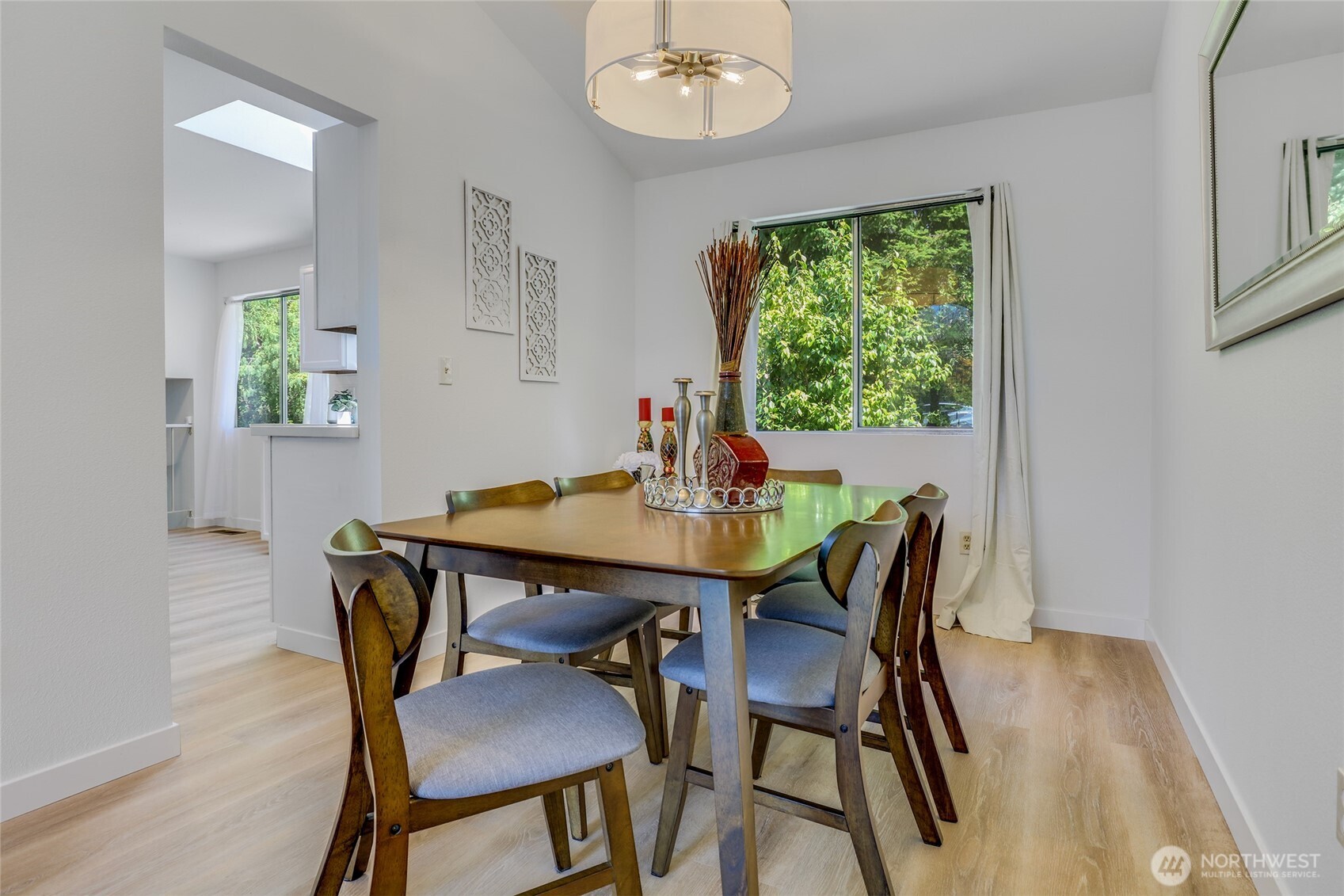 1124 South 23rd Street Renton, WA 98055 - Photo 6 of 24 Gallery Image 6