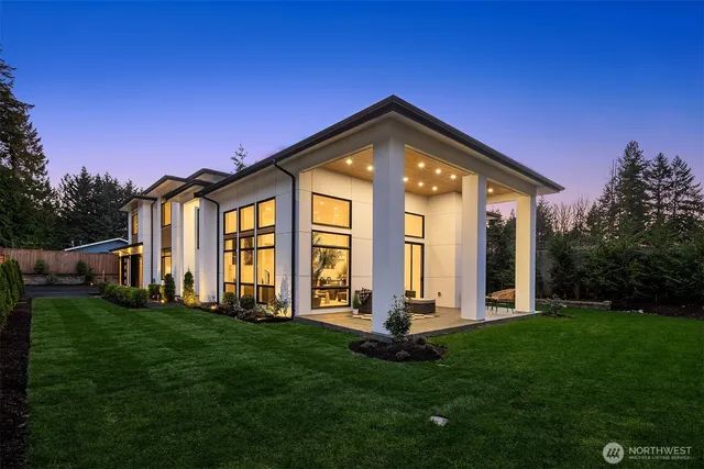 $2,995,000 | 5539 116th Avenue Northeast, Kirkland, WA 98033