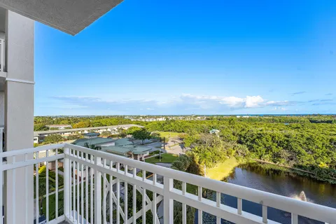 $875,000 | 450 North Federal Highway, Unit 711, Boynton Beach, FL 33435