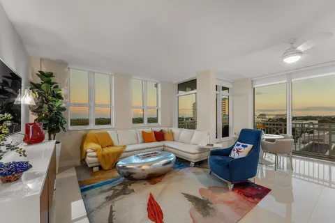 $875,000 | 450 North Federal Highway, Unit 711, Boynton Beach, FL 33435